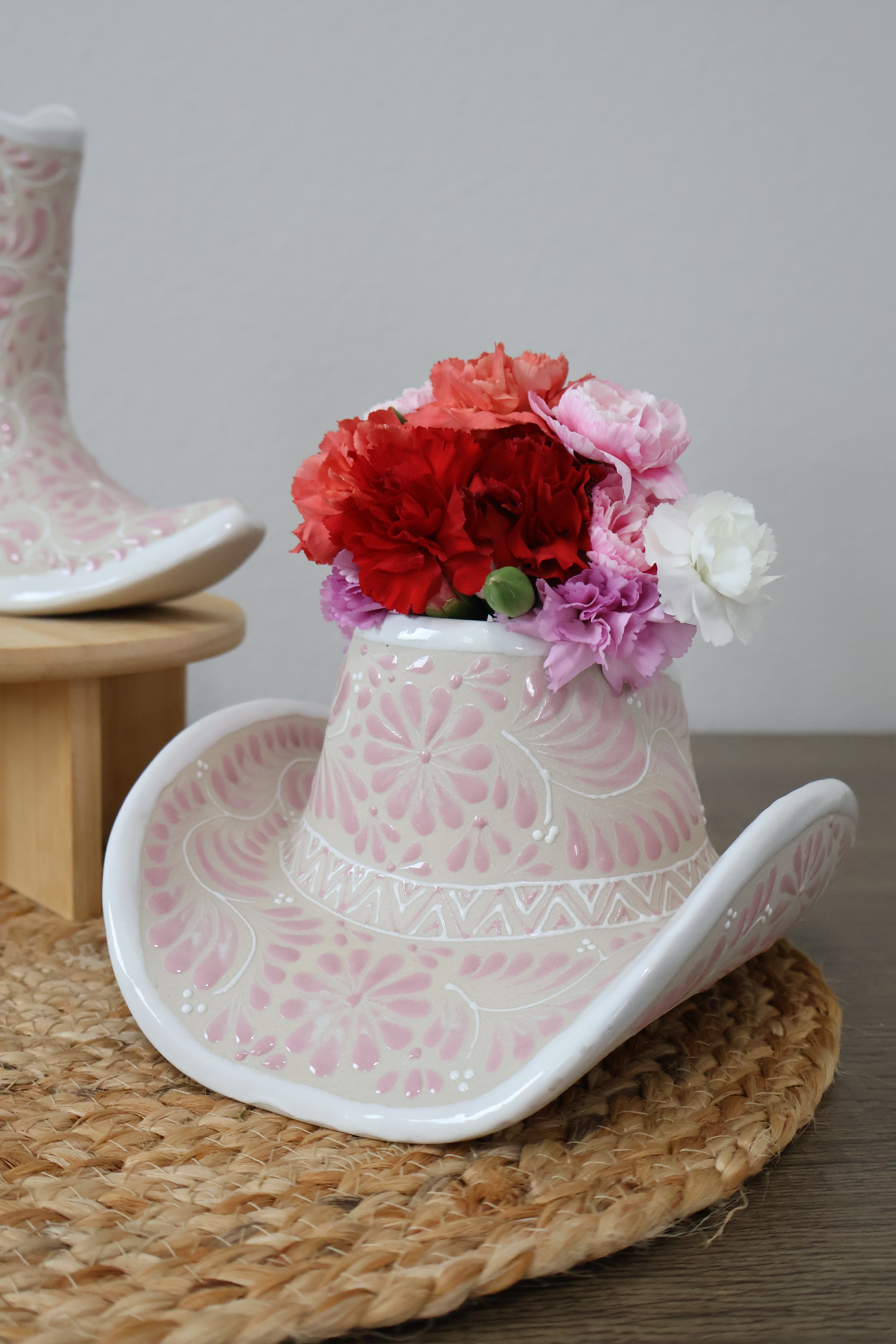 Sombrerito Vase (Pink)